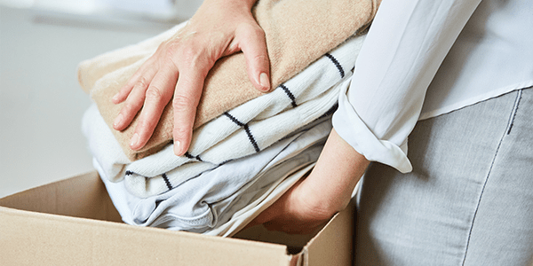 Déménager vos vêtements sans froisser : Commandez vos cartons penderies
